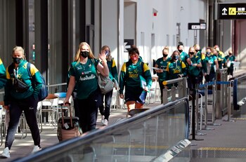 Miembros del equipo de softbol