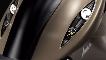 Las ópticas delanteras están inspiradas