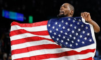 Kevin Durant celebra el oro