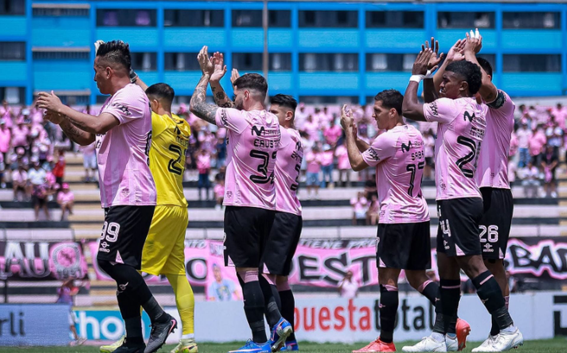 Si la dirigencia chalaca no cumple antes del miércoles, el costo de habilitar a cada uno de los cuatro cedidos se duplicará, un golpe económico que se sumaría al desafío deportivo de visitar el Monumental de la UNSA. (Sport Boys)
