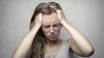 La migraña no es solo dolor de cabeza: síntomas, causas y cómo manejarla