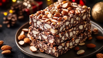 Turrón de dátiles y almendras,