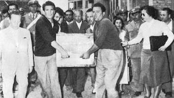 El cuerpo de Mussolini estuvo