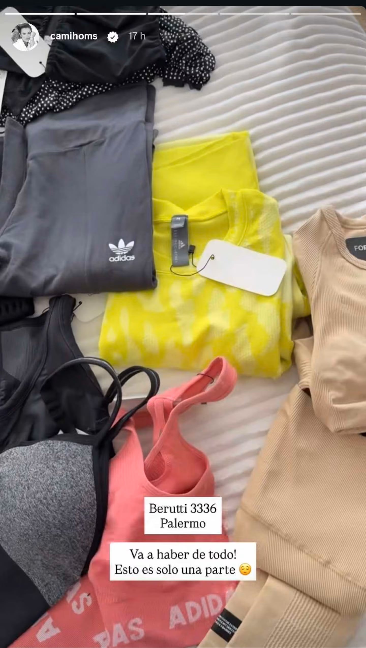 Camila Homs impulsa la moda circular al vender prendas de su vestidor en una feria presencial en Palermo (Instagram)