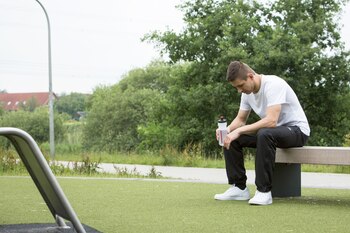 Estos trastornos requieren la realización de una consulta médica y, con frecuencia, un abordaje interdisciplinario, porque van impactando en diferentes órdenes de la vida, a pesar de que muchas veces la persona y su entorno subestiman el alcance de lo que está sucediendo (Christin Klose/dpa)