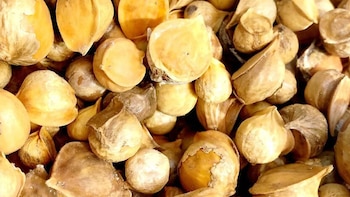 Ajo chino: la práctica común en hombres y mujeres de más de 50 años que podría poner en riesgo su salud