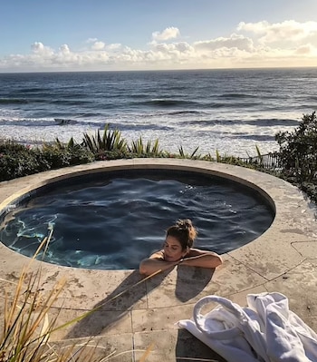 En el video, Crawford se