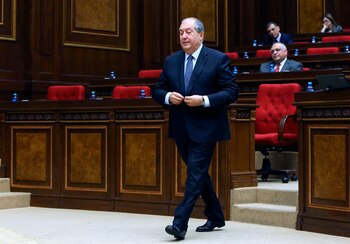 El presidente armenio Armén