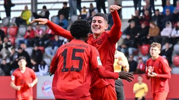 Peruano Felipe Chávez le anotó