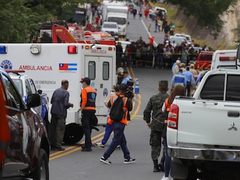 La Dirección Nacional de Vialidad y Transporte reportó 35 muertes en carretera, atribuidas mayoritariamente a motociclistas vulnerables y a conductores bajo efectos del alcohol y exceso de velocidad. (Foto: EFE/Gustavo Amador)