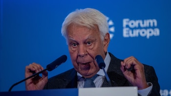 Felipe González pide un calendario electoral en Venezuela y el regreso con garantías de María Corina Machado