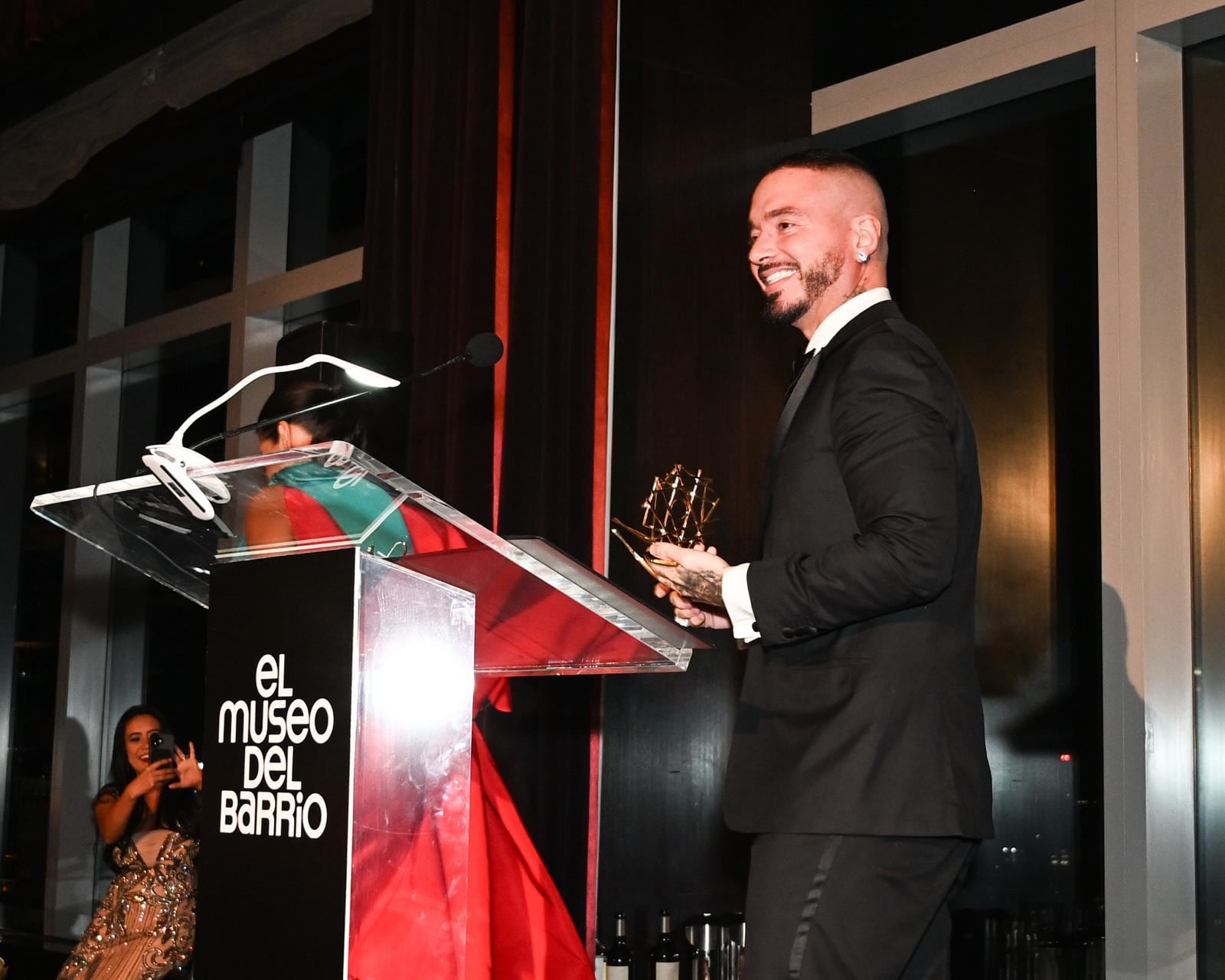 J Balvin brilla en Nueva York al recibir un homenaje de El Museo del Barrio - crédito cortesía equipo de prensa J Bavin