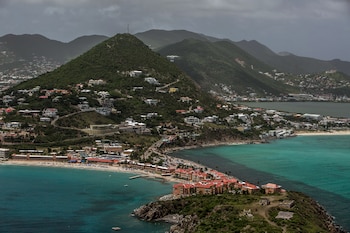 Gianni aconsejó recorrer la isla