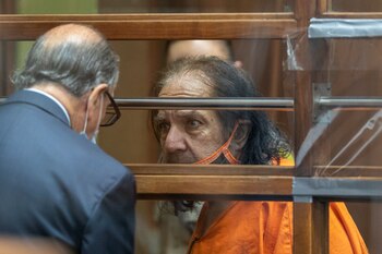 Ron Jeremy en una audiencia