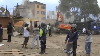 Al menos 150 puestos de