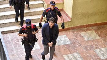 Prisión provisional bajo fianza para Jonathan Andic tras declarar por la muerte de su padre, fundador de Mango