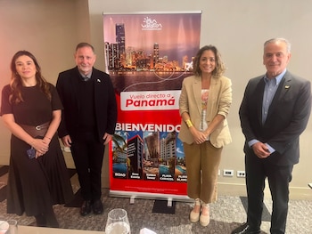 La administradora de la Autoridad de Turismo de Panamá (ATP), Gloria De León, y el gerente general de PROMTUR Panamá, Salomón Shamah, participaron en Bogotá en el lanzamiento de la nueva ruta aérea directa entre la capital colombiana y Río Hato. Cortesía