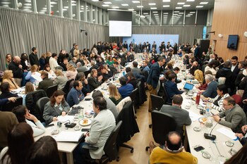 Los diputados tratan en comisiones