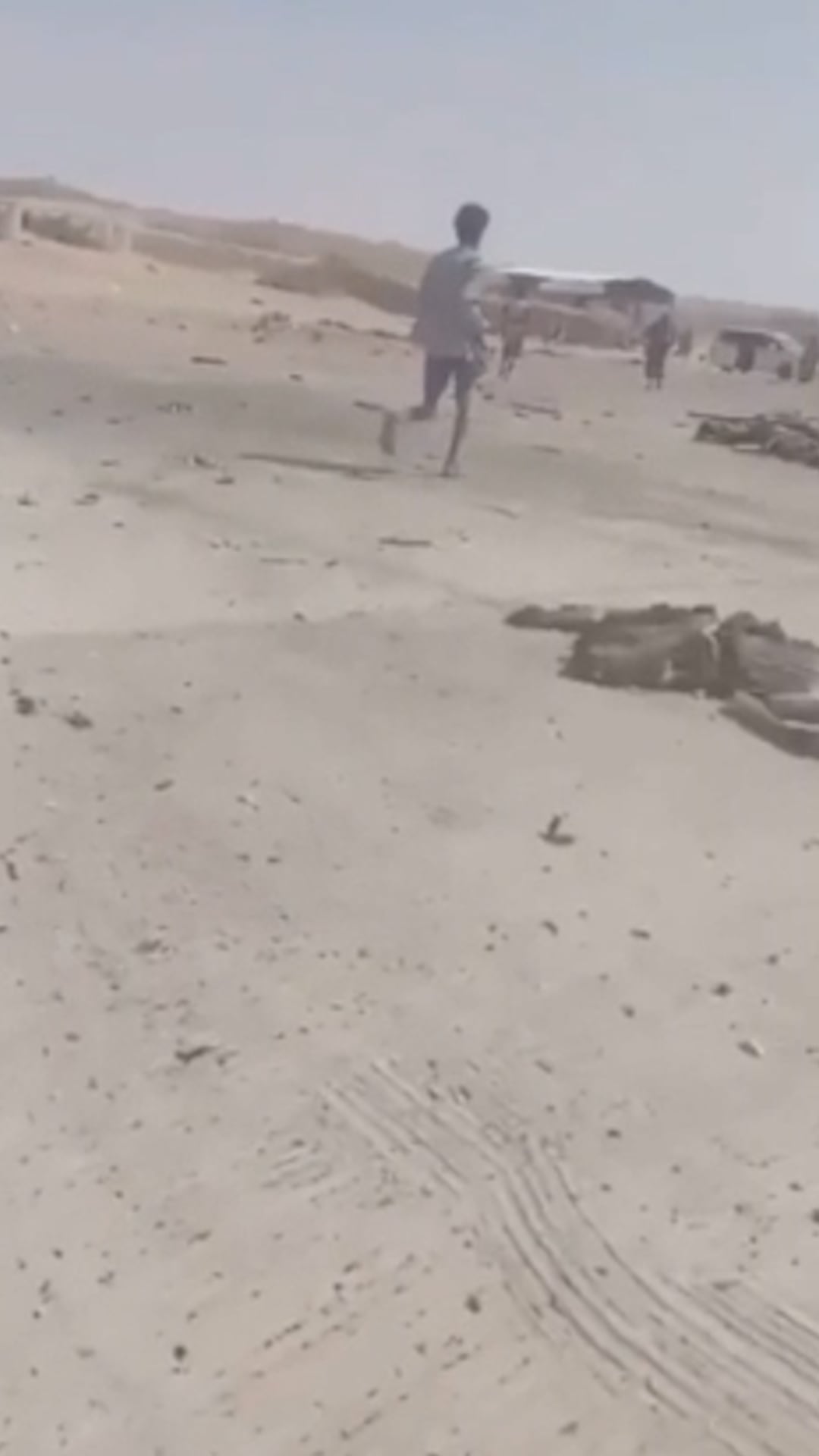 Los rebeldes hutíes atacaron con tres misiles balísticos el campamento militar de Al Alam en la provincia de Shabwa. (Captura de TV/REUTERS)