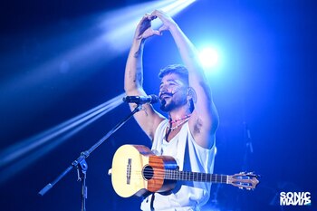 El cantante fue invitado a