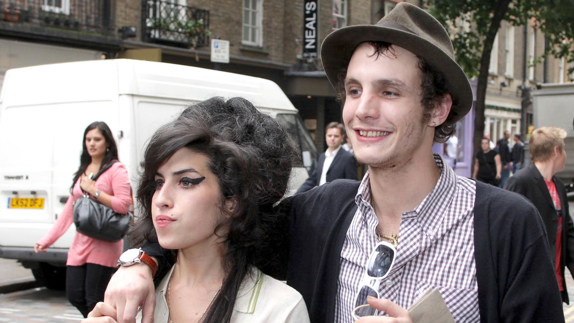 Amy Winehouse aseguró que deseaba formar una familia junto a Blake Fielder-Civil. (Shutterstock)