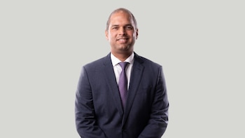 Iovar Medina es facilitador del