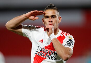 Rafael Santos Borré marcó en