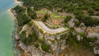 Fuerte de San Carlos, en Cantabria (Adobe Stock).