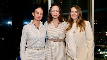 Paloma Valencia y María Claudia Tarazona se reunieron con María Corina Machado en Panamá: pidieron defender la democracia en Colombia