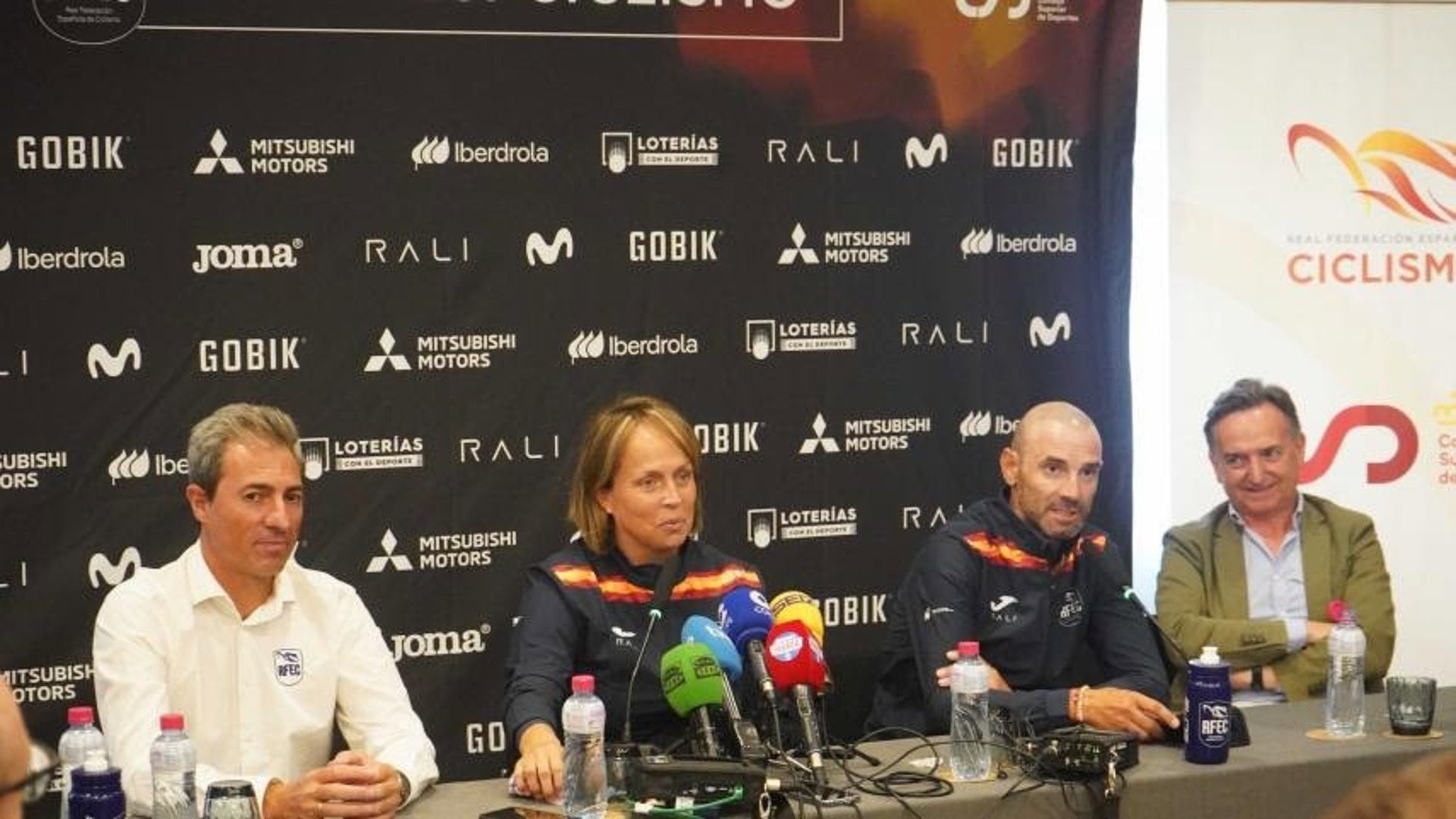 07/09/2026 Los seleccionadores españoles, Alejandro Valverde y Gema Pascual, durante la rueda de prensa.
DEPORTES
RFEC