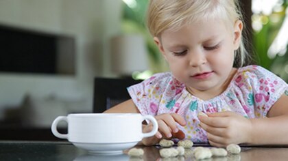 La exposición temprana a los cacahuetes puede prevenir la alergia a largo plazo