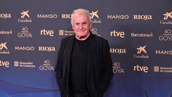 Víctor Manuel y actores de