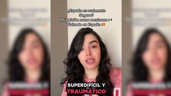 Emily en el video. (TikTok/@emilyenespana)