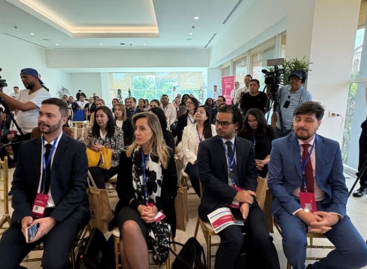 El seminario técnico de la RILAA abordó temas como la integración del enfoque Una Salud y la respuesta ante riesgos emergentes en inocuidad alimentaria./ (OPS)