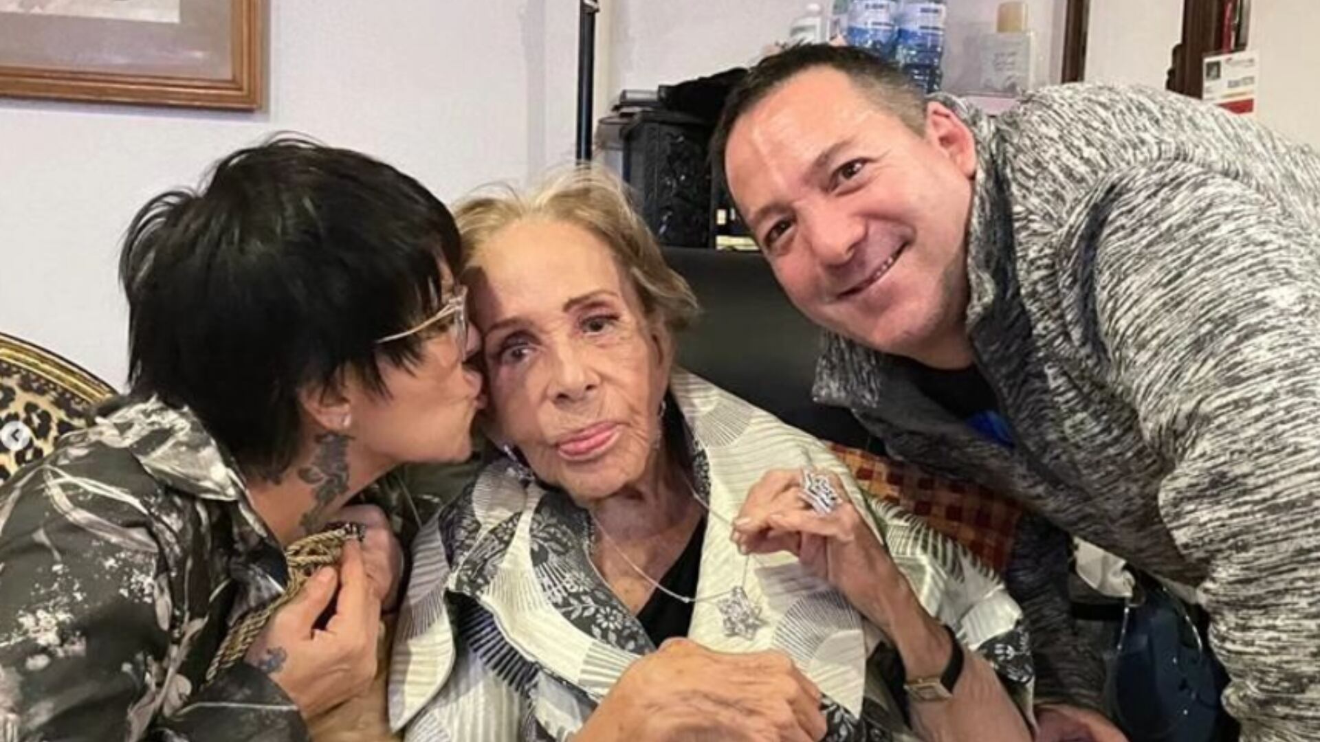 Luis Enrique Guzmán confirma la gravedad de la situación médica de su hermana en Ventaneando (IG: @laguzmanmx)