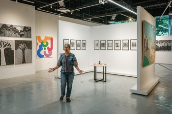 La artista Arahmaiani ahora tendrá