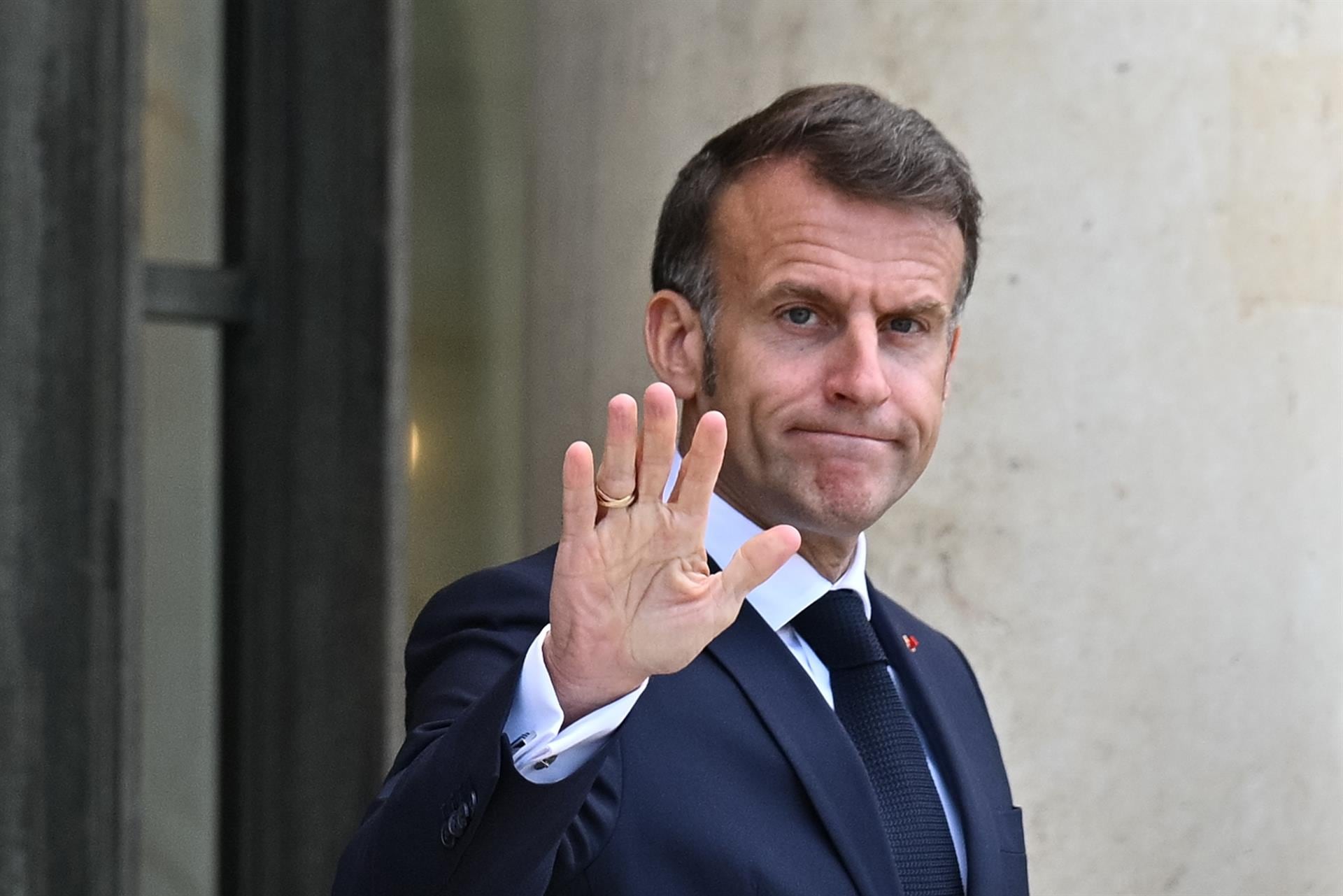 Macron convoca una reunión del gabinete de crisis por los incendios en Francia