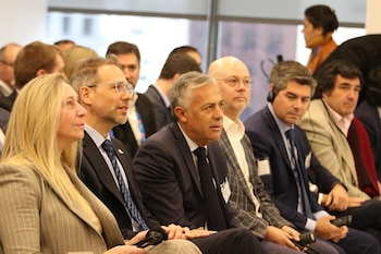 Karina Milei junto a Diego