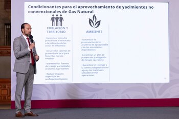 El primer informe del comité científico sobre la viabilidad del fracking en México, presentado este jueves en La Mañanera, expuso la situación actual del consumo de gas natural en el país y detalló las estrategias recomendadas para reducir la dependencia de las importaciones y fortalecer la soberanía energética.