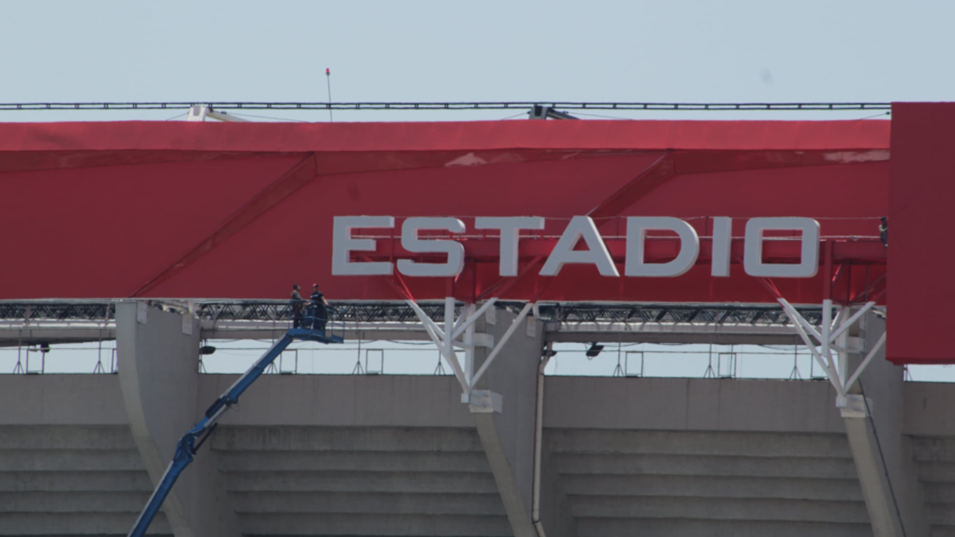 A días del Mundial 2026 aún realizan labores labores en el Estadio Azteca. (Crédito: Jaqueline Viedma/Infobae México)