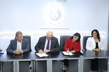 Autoridades de El Salvador y Panamá firmaron el Programa Bilateral de Cooperación 2026-2028 para fortalecer la colaboración en desarrollo regional./(Ministerio de Relaciones Exteriores)