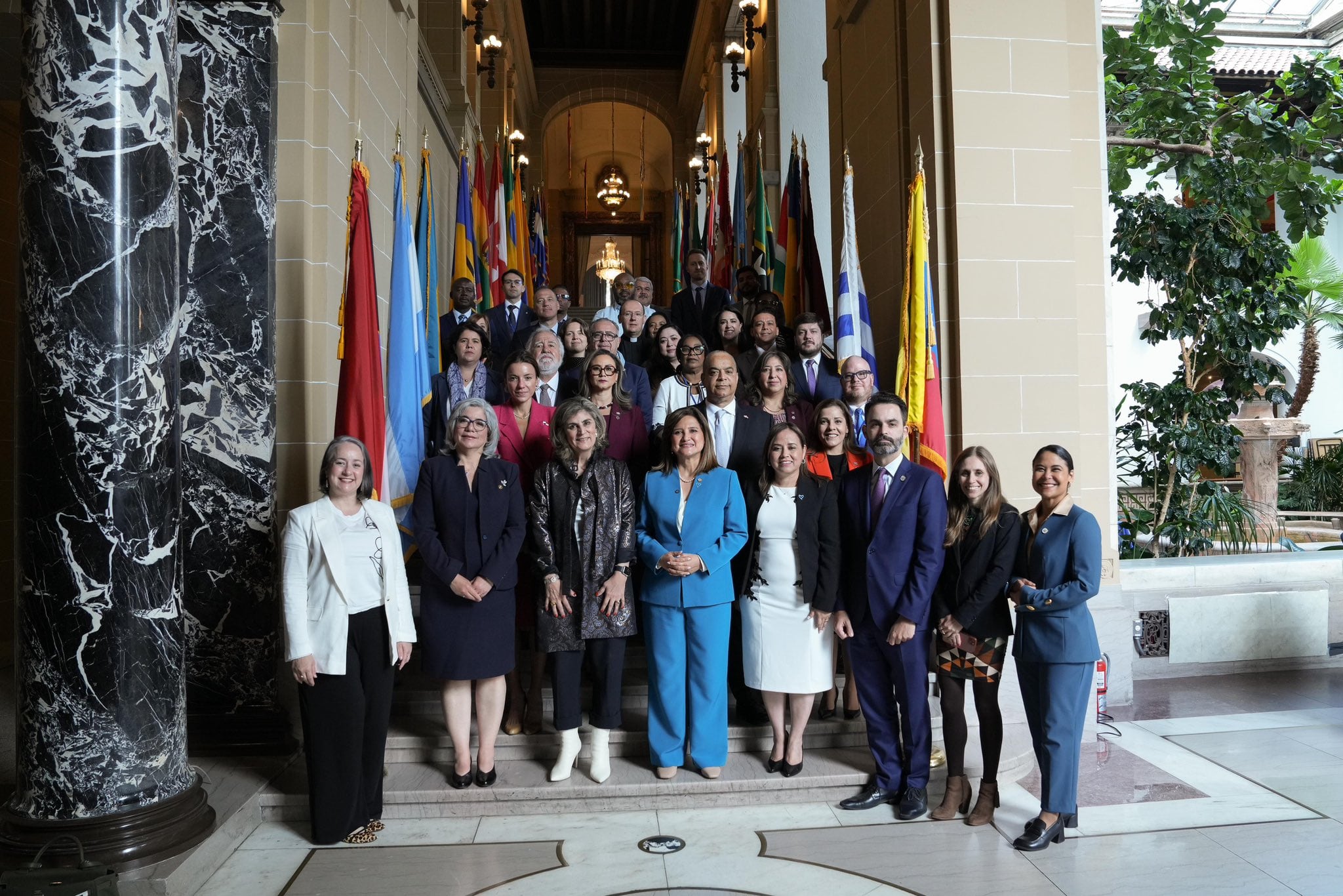 La vicepresidencia de Guatemala y la SVET presentan avances legislativos y operativos en la prevención y persecución de la trata de personas durante el foro internacional. (Cortesía: Vicepresidenta Karin Herrera)