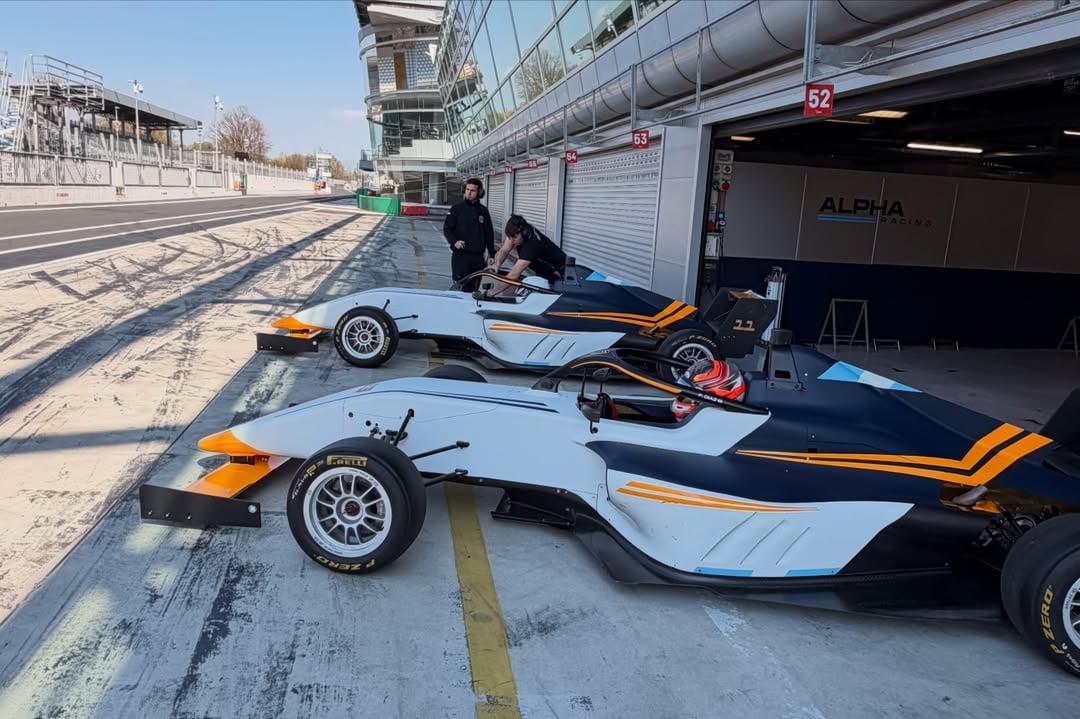 Alpha 54 debutará el 10 de mayo en Misano (@alpha54racing)