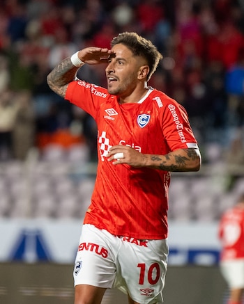 La celebración de Alejandro Hohberg tras marcarle a Sporting Cristal en el Cusco.