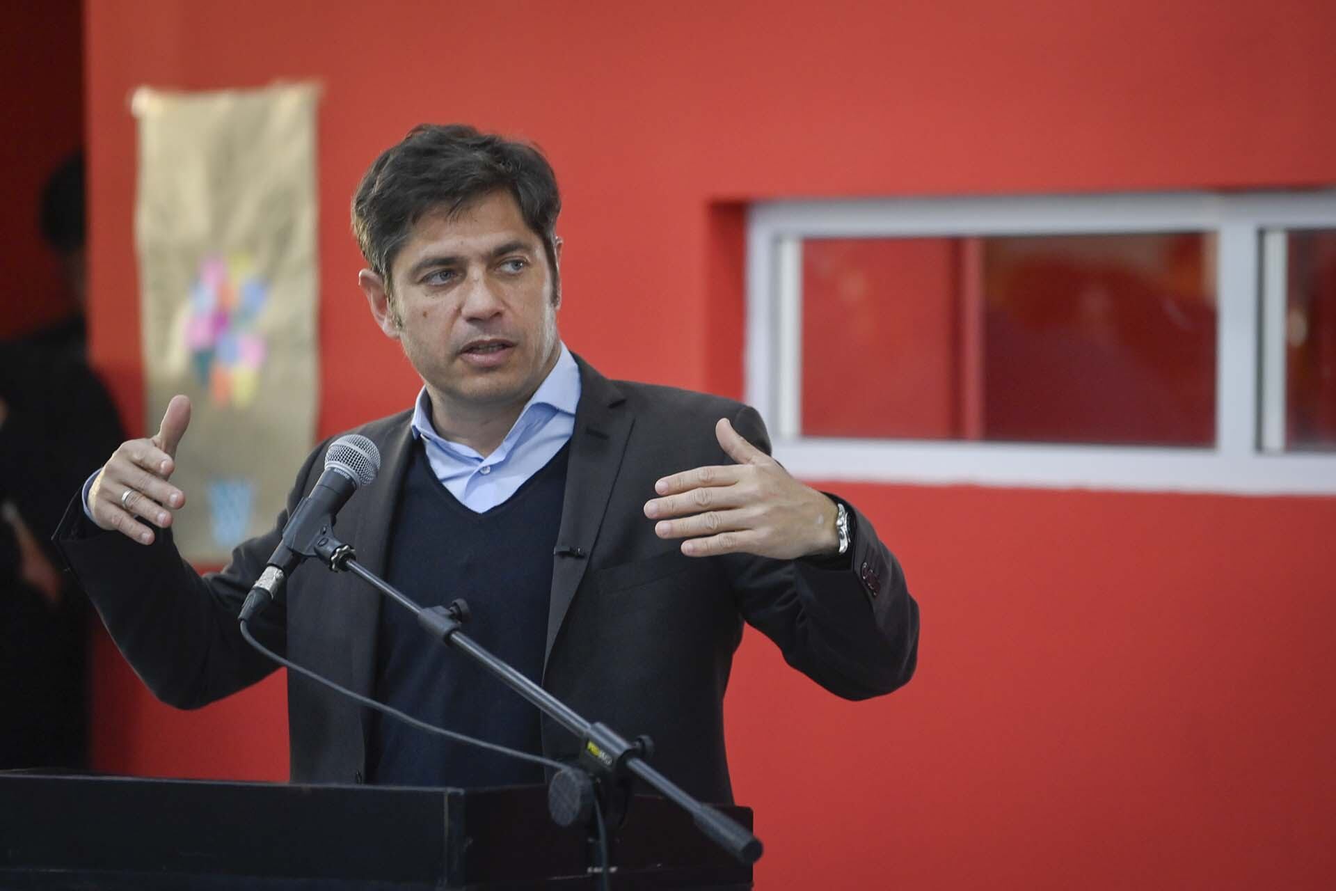 Kicillof en la inauguración de una escuela de educación especial en la localidad de Villa Elisa, La Plata