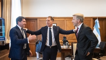 La posible implementación de las colectoras en 2027 genera rechazo en la oposición y dudas entre los aliados