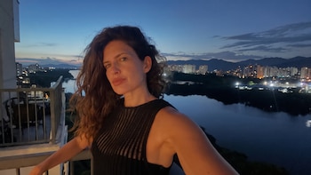 La jugada foto de Isabel Macedo en la playa: “Tirando facha”