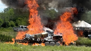 Destruyen casi mil kilos de drogas en Sinaloa: también destrozaron equipamiento y objetos bélicos