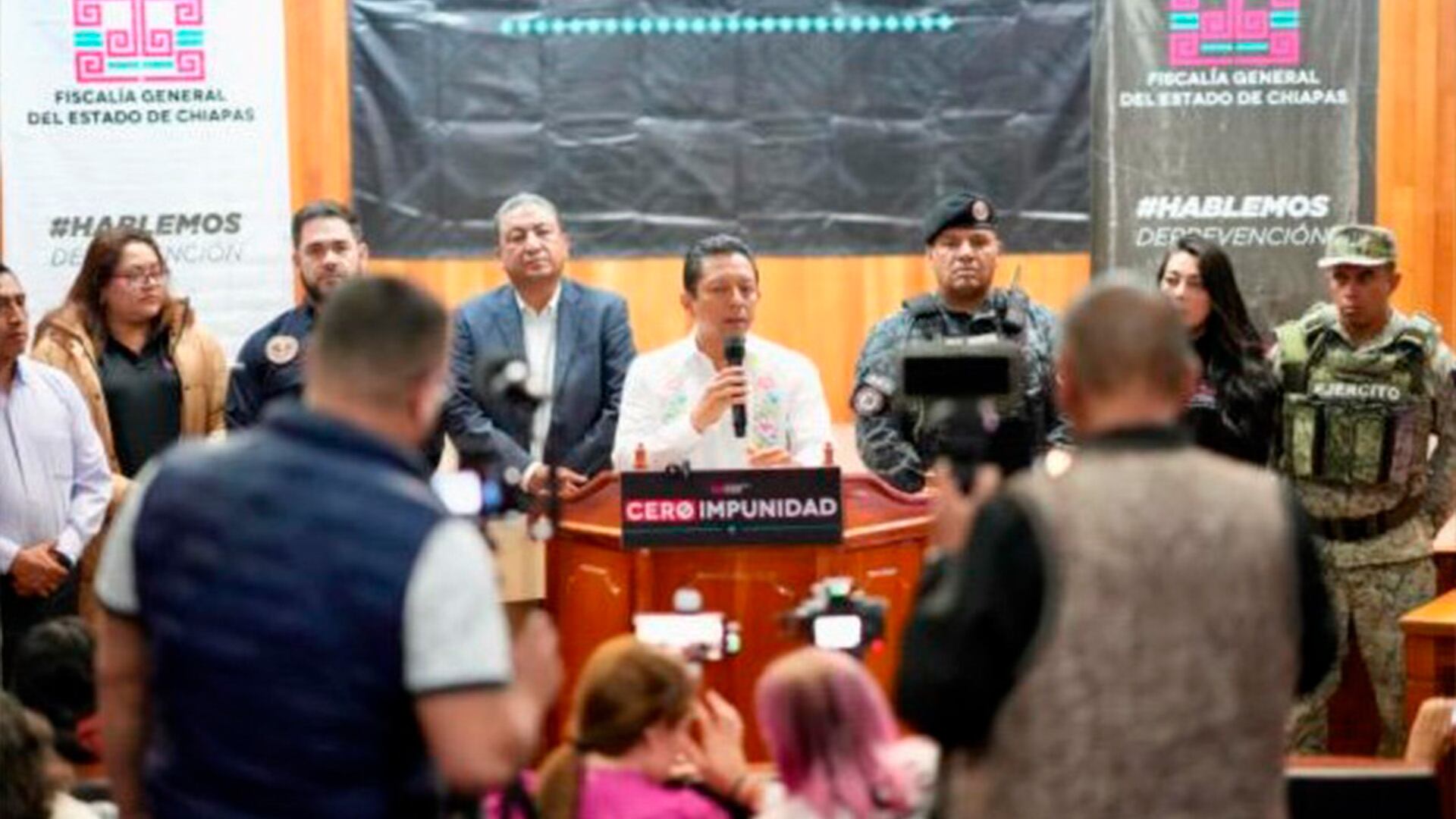 Jorge Luis Llaven Abarca, en conferencia de prensa.
CRÉDITO: Fiscalía General del Estado Chiapas
