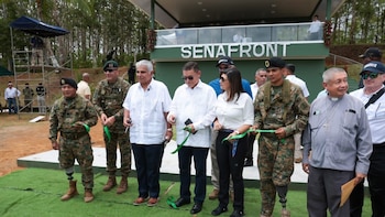 El gobierno de Panamá refuerza la seguridad fronteriza con graduación de 324 nuevos oficiales